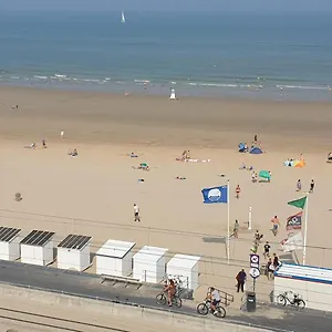 Raversijde With Seaview , Ostende Belgique