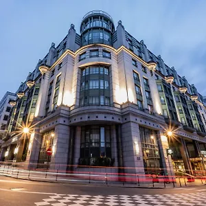 5* فندق Radisson Collection Grand Place