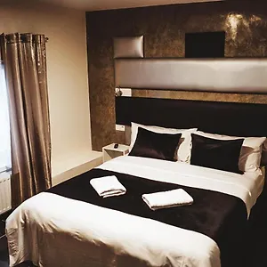 Hotel Onyx Expo